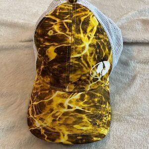 Mossy oak hat size small